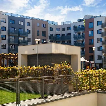 Апартаменты Irena Lux Family Centrum - Free Parking, Netflix Cinema, 2 Queen Beds Вроцлав