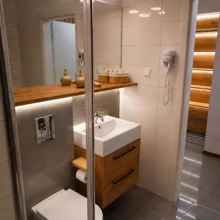 Апартаменты Irena Lux Family Centrum - Free Parking, Netflix Cinema, 2 Queen Beds