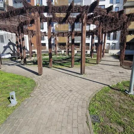 Irena Lux Family Centrum - Free Parking, Netflix Cinema, 2 Queen Beds *